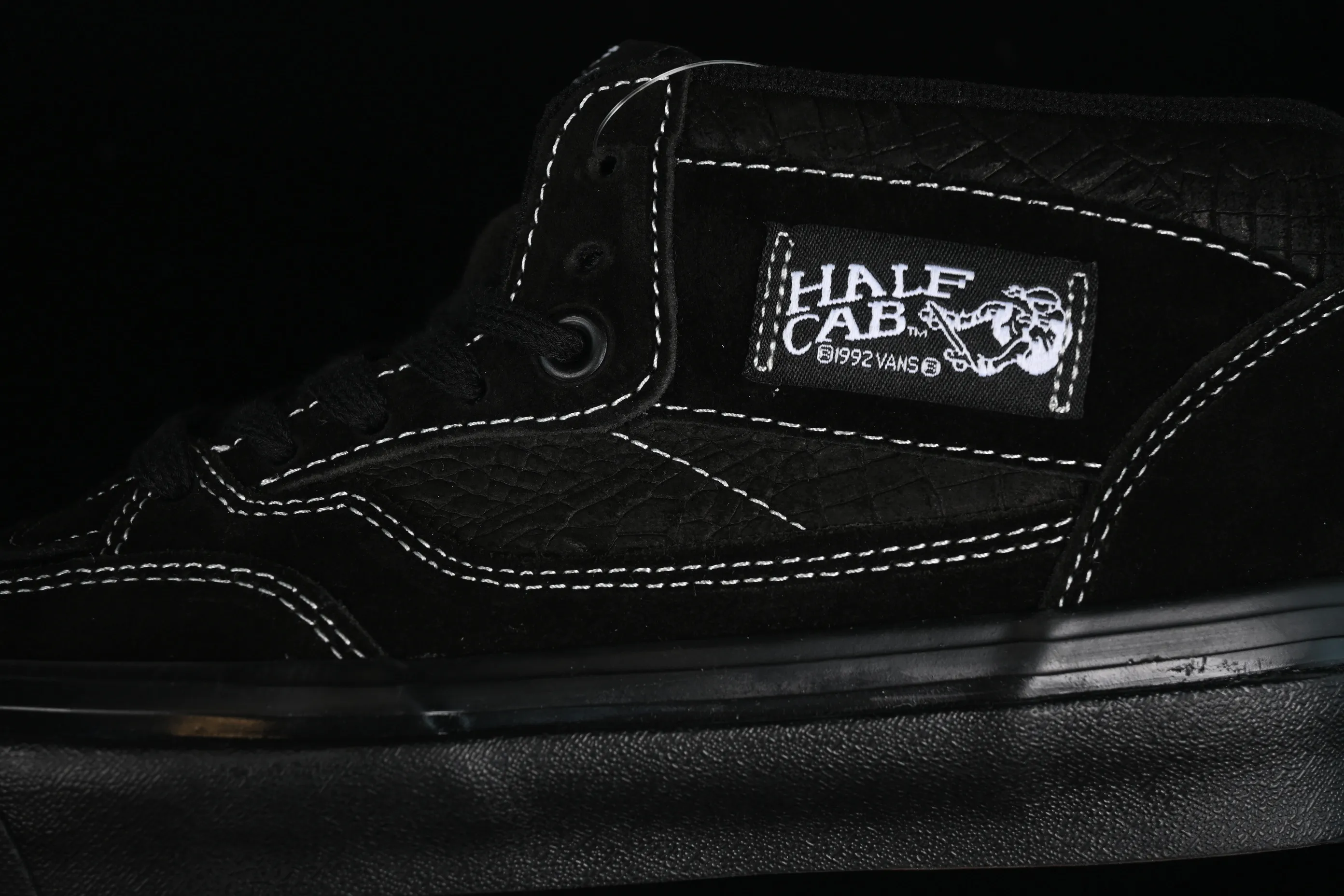 All categories Vans Vans series Vans Mid Vans China Vans Half Cab 33 DX Black Warrior Anaheim American retro casual skate shoes VN0A5KX6BKA